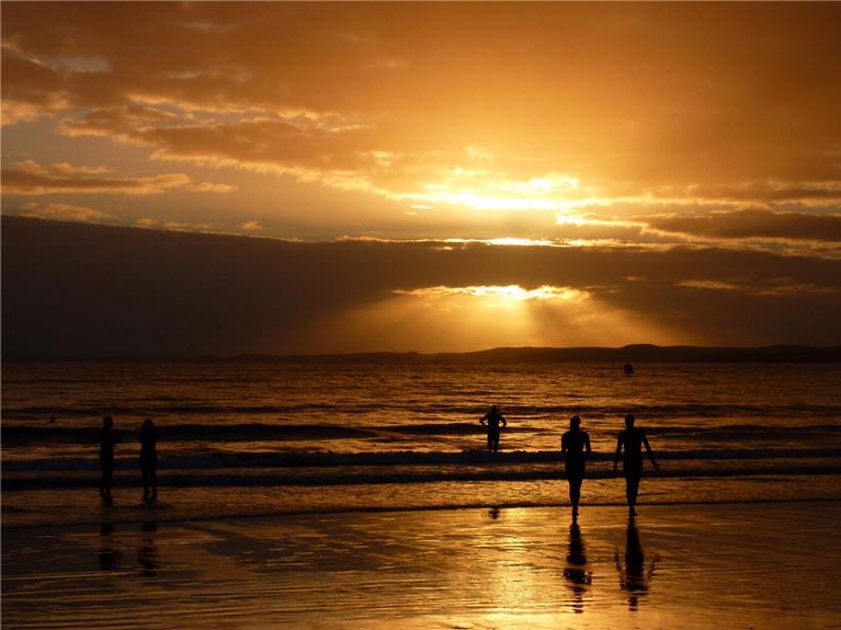 Lindsay Pratt;Sun Rise Milford Beach