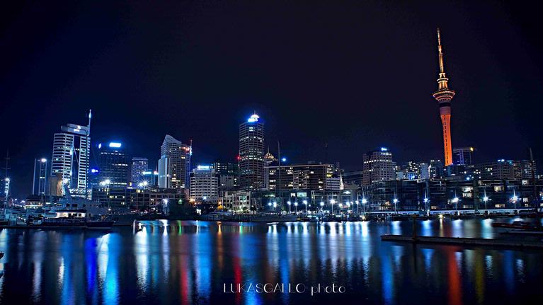 Lukas Gallo; Auckland by night; Freemans Bay