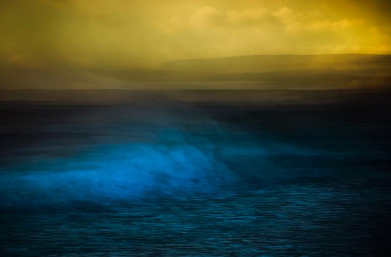 jana;Waves before the storm   Muriwai