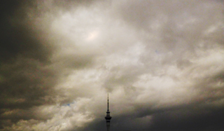 AucklandSkyByNikkiDixon