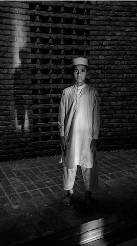 Shahidul Alam; Boy in Mosque