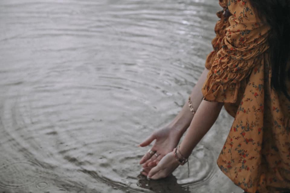 Lana Eileen - The Language of Water