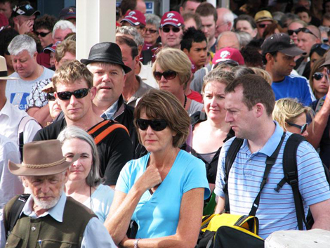 Jerry Zinn; Ferry Queue Waiheke