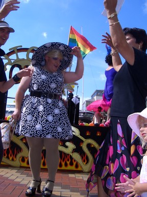 Wigs On The Wharf   Let's Dance!