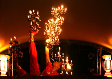 Stephen Hardy;Lantern Festival;Amazing act of balancing so beautifulto watch taken at this years Lantern Festival