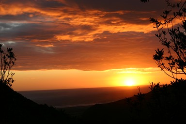 Andrew Fergus; Sunset at Whatipu; After leaving Whatipu with 500 great photos of the sunset, I got to the top of the hill and had to take one more shot.