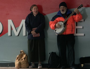 Zelda Wynn; ENTERTAINERS; Singing their hearts out on Queen Street