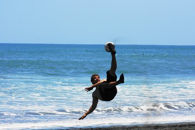 Pablo Avelar Jacinto; art of soccer football; Some friends been play at oneeils beach....and i was and little tent and i been ask (give a bike....???) and he just did one time...and i got the beautifull moment....