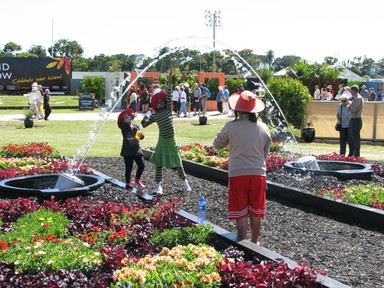 Jerry Zinn;Fun at the Auckland Flower Show 2008; Kids were having a great time