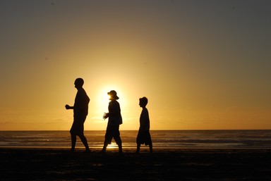 Birgitt Gaszikowski;Walking in the sunset;Enjoying the last light of a summer day