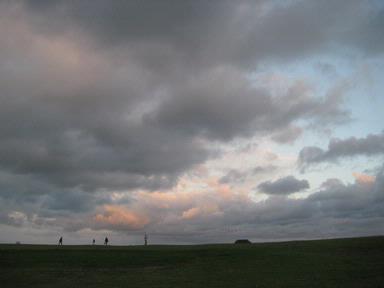 Detlev Jackson; Kites, Savage Memorial;Taken early evening at the Savage Memorial