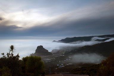 Tim Poltavtsev; Piha Sunset