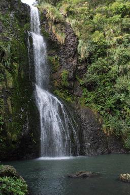  Kitekite Falls - Up close and personal