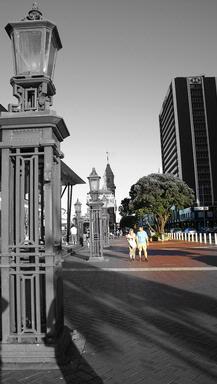 Wendoline Bertoldo;Lovers in Auckland CBD; Taken at Auckland CBD on Feb 2010