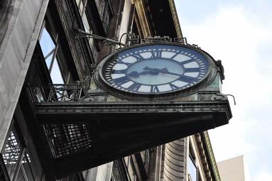 Virgilio F Neno; counter CLOCK wise; Queen St Auck   Round the Bays 2010