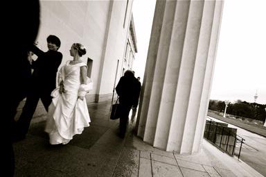 Allan Johnston Photographer; jockeying for pre session; Photographer rush they client to the best spot at a Auckland location