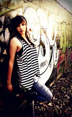 Natalie amber grey; graffiti