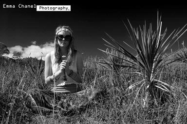 Emma Chanel; Hippie