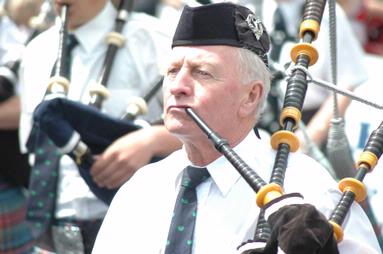Scott Diamond; Scottish Bag Pipe Player 2006