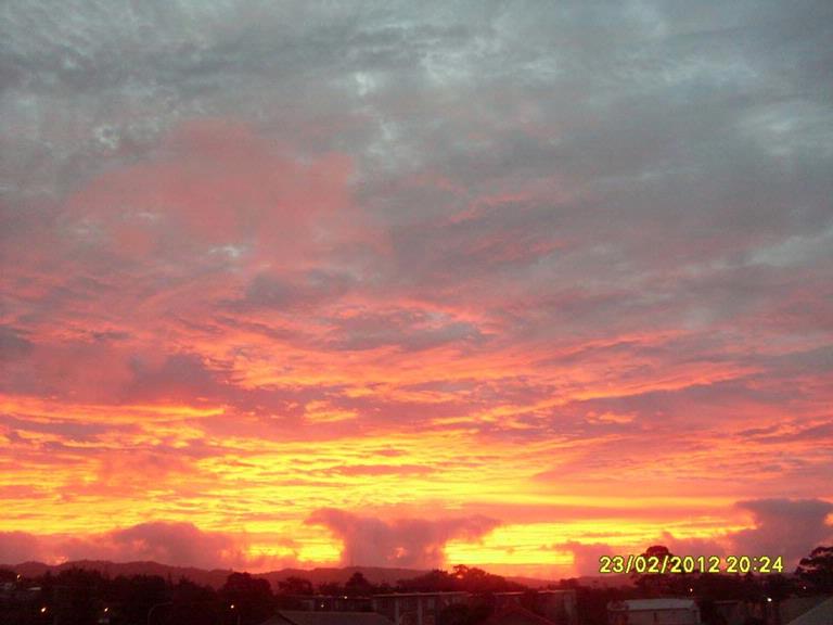 Frenie Perlas;Atomic Sunset;Atomic bomb dropped over the Waitakere Ranges
