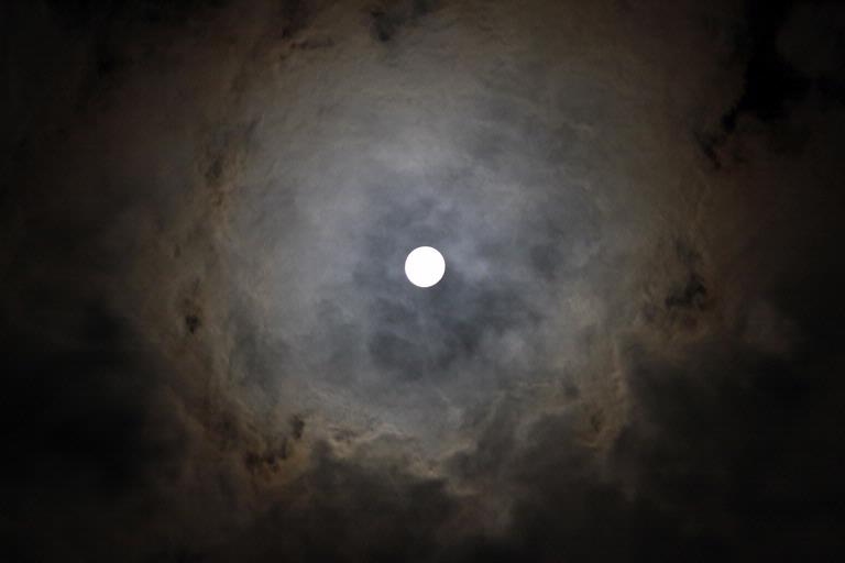 praveenkumar magudapathy; MOON;Piha moon