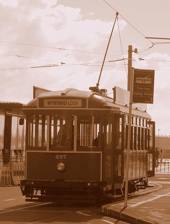 Alison Arnold; GLORY DAYS OF THE TRAM