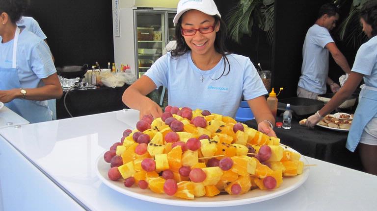 JERRY ZINN; DELICIOUS FRUIT; TAKEN AT THE VIADUCT SEAFOOD FESTIVAL
