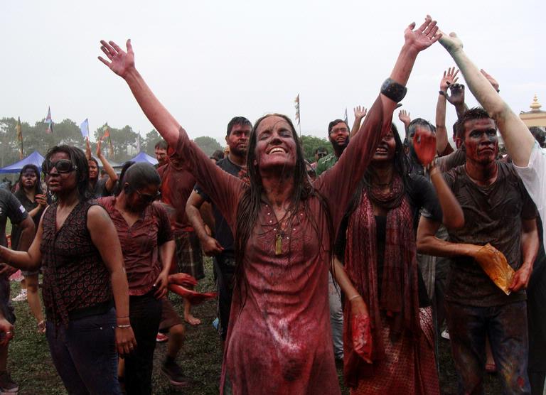 Jaigopal Oberoi;Holi   Festival of Colours;Devotees enjoying Holi at Isckon Temple   Auckland
