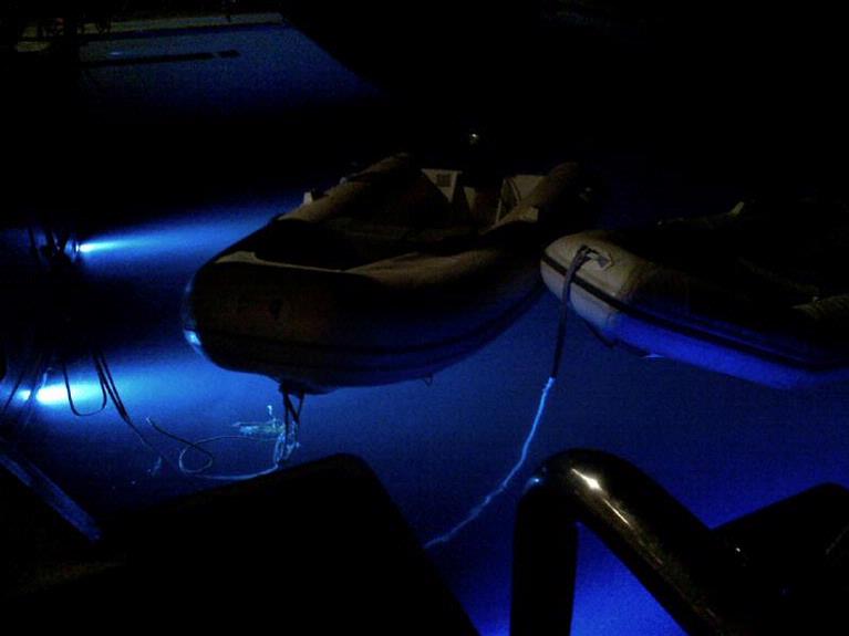 Gael Orr;Ghostly Boats