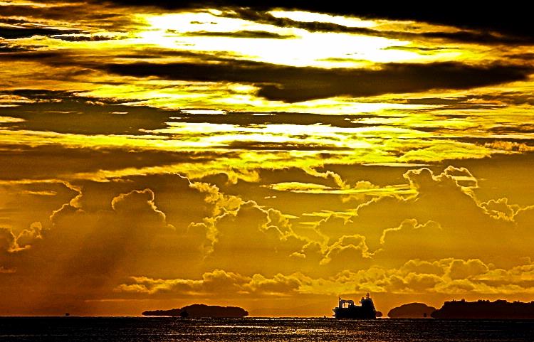 JERRY ZINN.;EARLY MORNING TRAWLER.;GOLDEN SUNRISE.