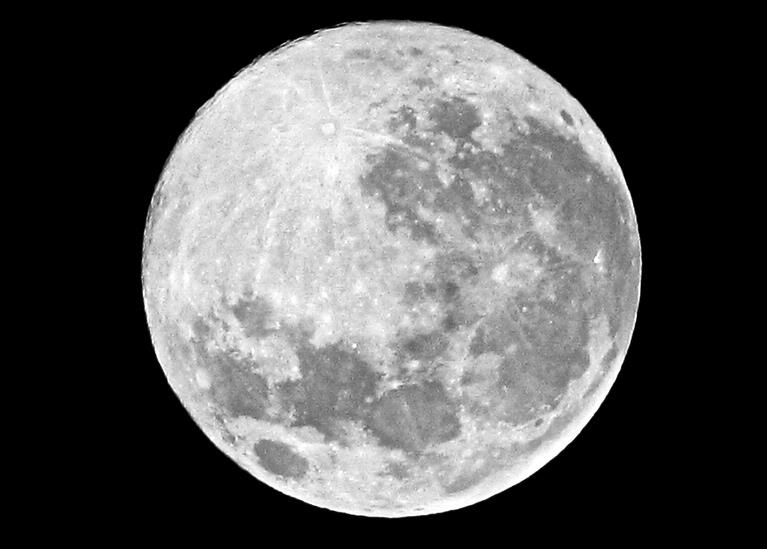 JERRY ZINN.;SETTING SUPERMOON.;AUGUST 2014.
