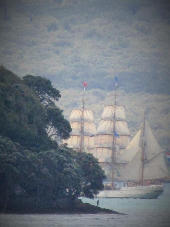 Linda Gomas; Tall ships North Head