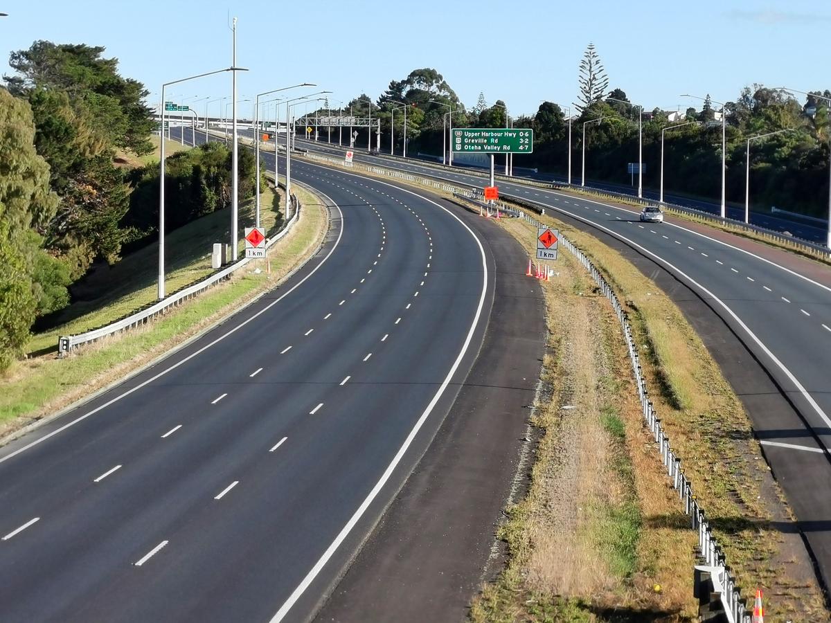 Kevin Stan; North Shore Lockdown day 1; Motorway Heading North