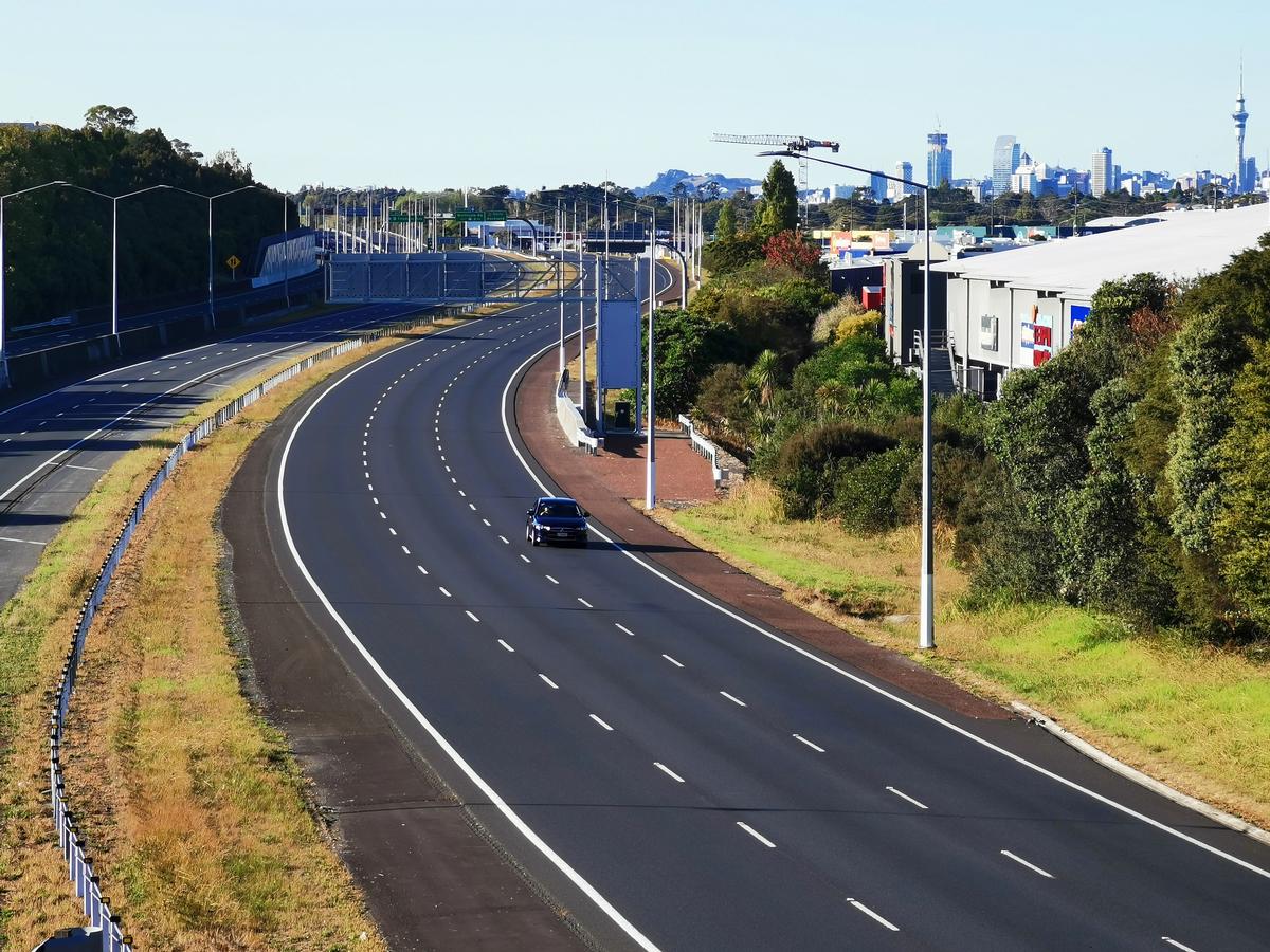 Kevin Stan; North Shore Lockdown day 1; Motorway Heading South