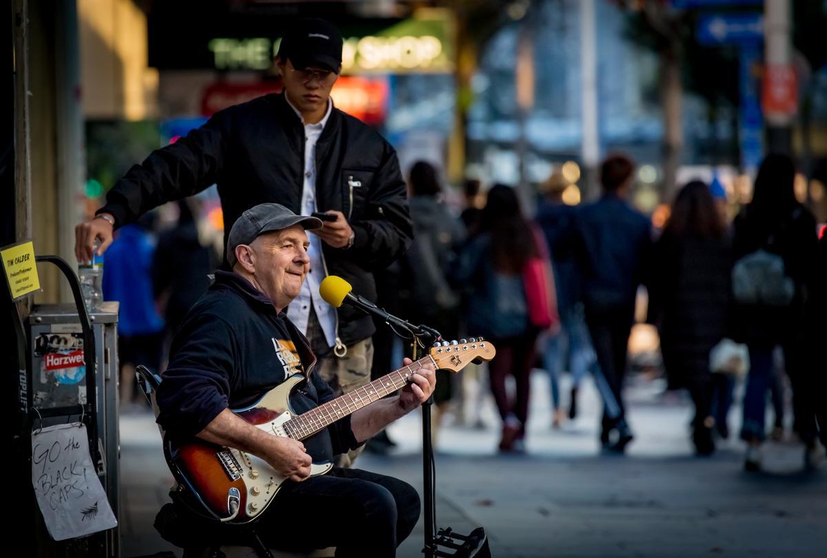 Andy Tao Street singer