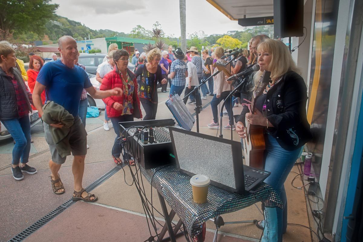 Dave Barker; Karen Davey Band; Bay of Islands Country Rock Festival May 2021