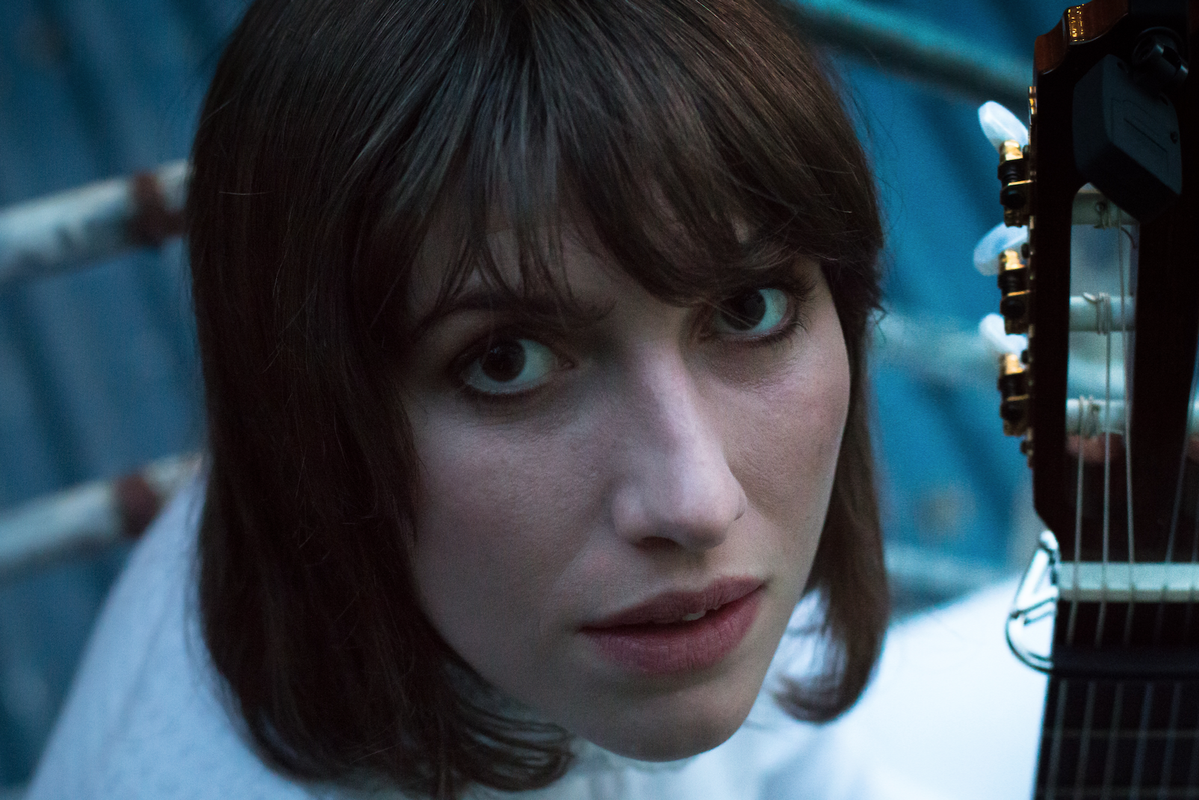 Ebony Lamb;Aldous Harding on the Balcony;2017 San Fran Wellington