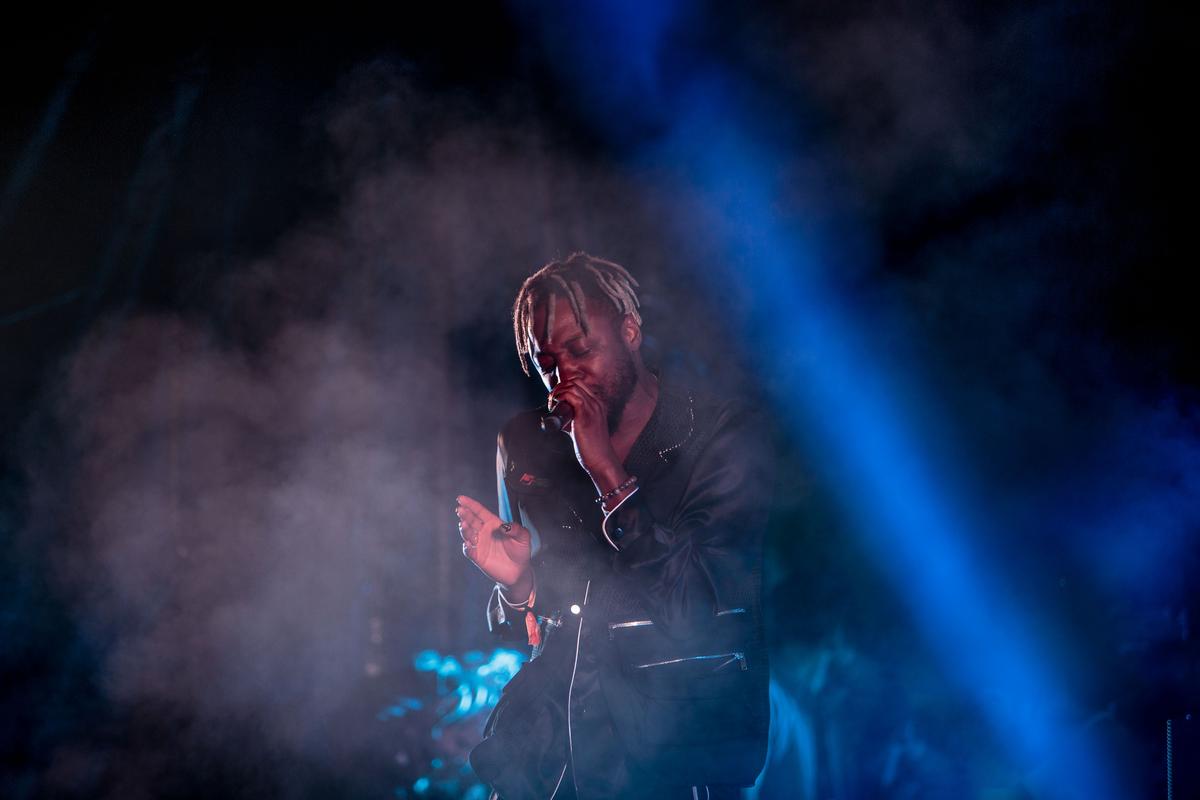 Jamie Mae Lees; Light and Music;Ebow Metropolis preforming at Northern Bass 19/20. Love the light hitting his face while bordered by a line of blue. RIP you talented man x