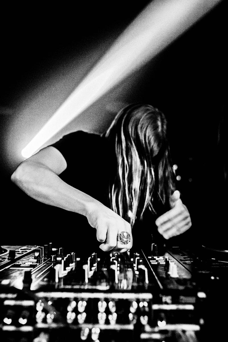 Lucas Perelini; Deep, Dark & Dangerous;Tristan Roake (1/2 of Truth) performs at Winnie Bagoes while wearing the ring of the label he co founded, Deep, Dark & Dangerous. 05/04/19