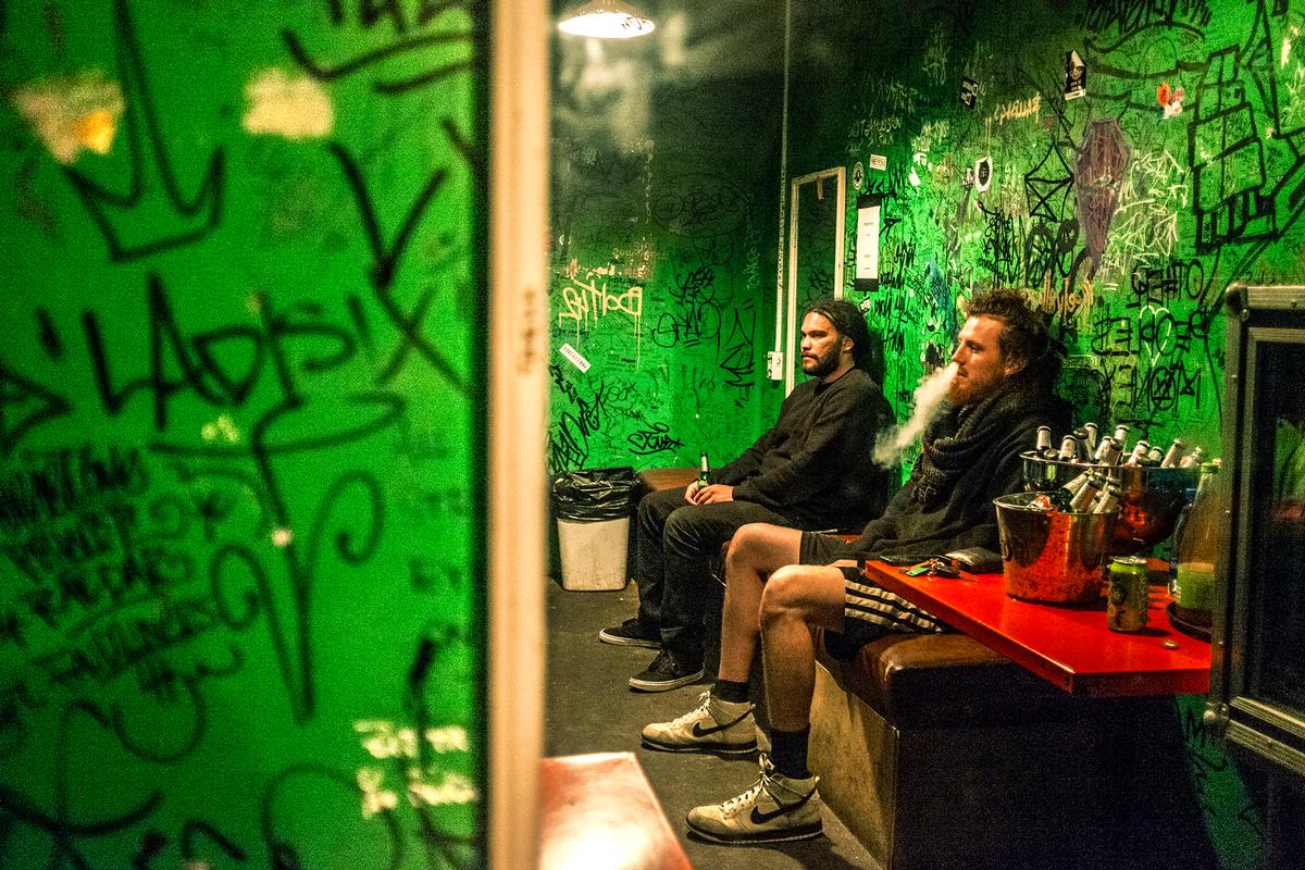 Maria Francesca Melis;Green Room ;San Fran green room ft. George Young and Charlie Bronson, Wellington 2017