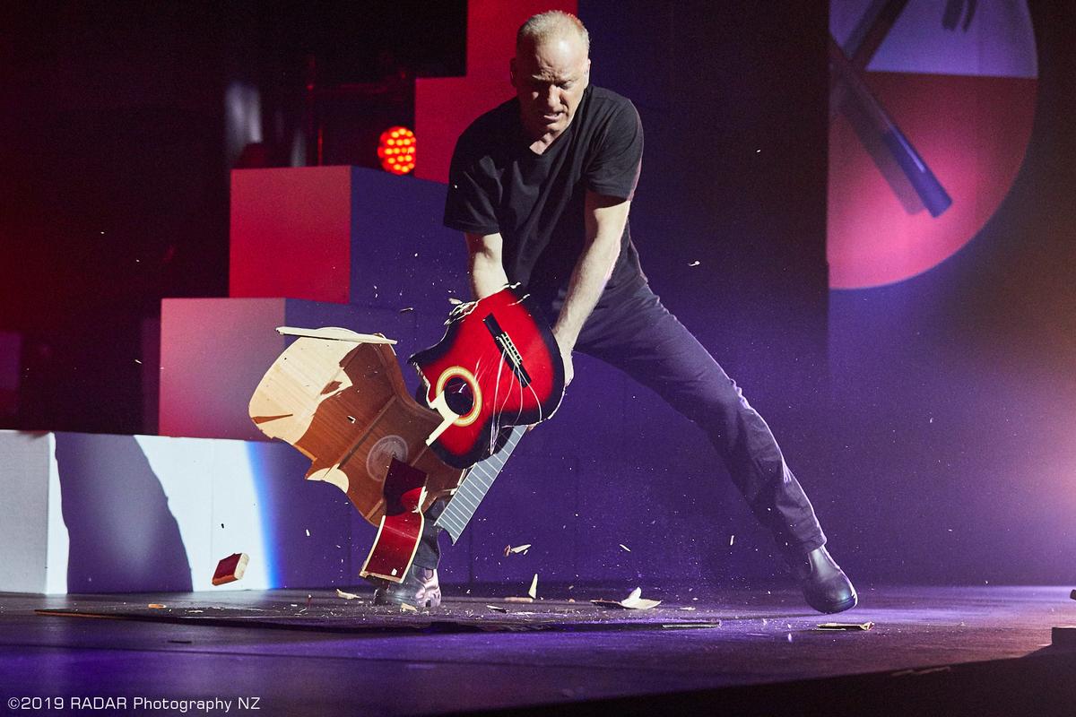 Reef Reid;Stan Gratkowski;Smashes his guitar during the performance of