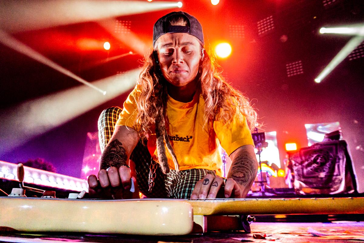 Shelley Te Haara;Tash Sultana;Taken: 22nd November 2019 @ Spark Arena, Auckland. Part of their Flow State World Tour.