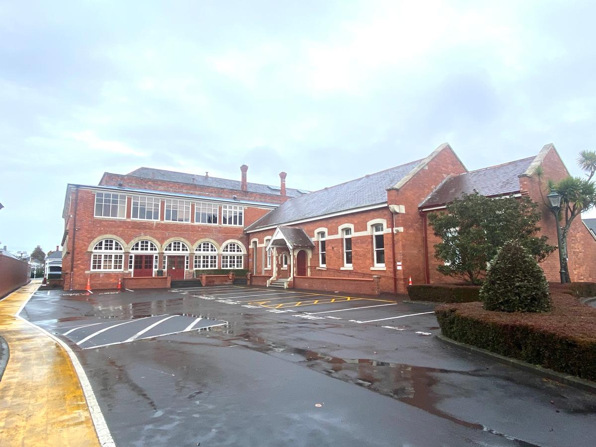 Lynn clayton; Not a car in site; A rare opportunity to enjoy the Parnell Jubilee buildings architecture with no cars parked .