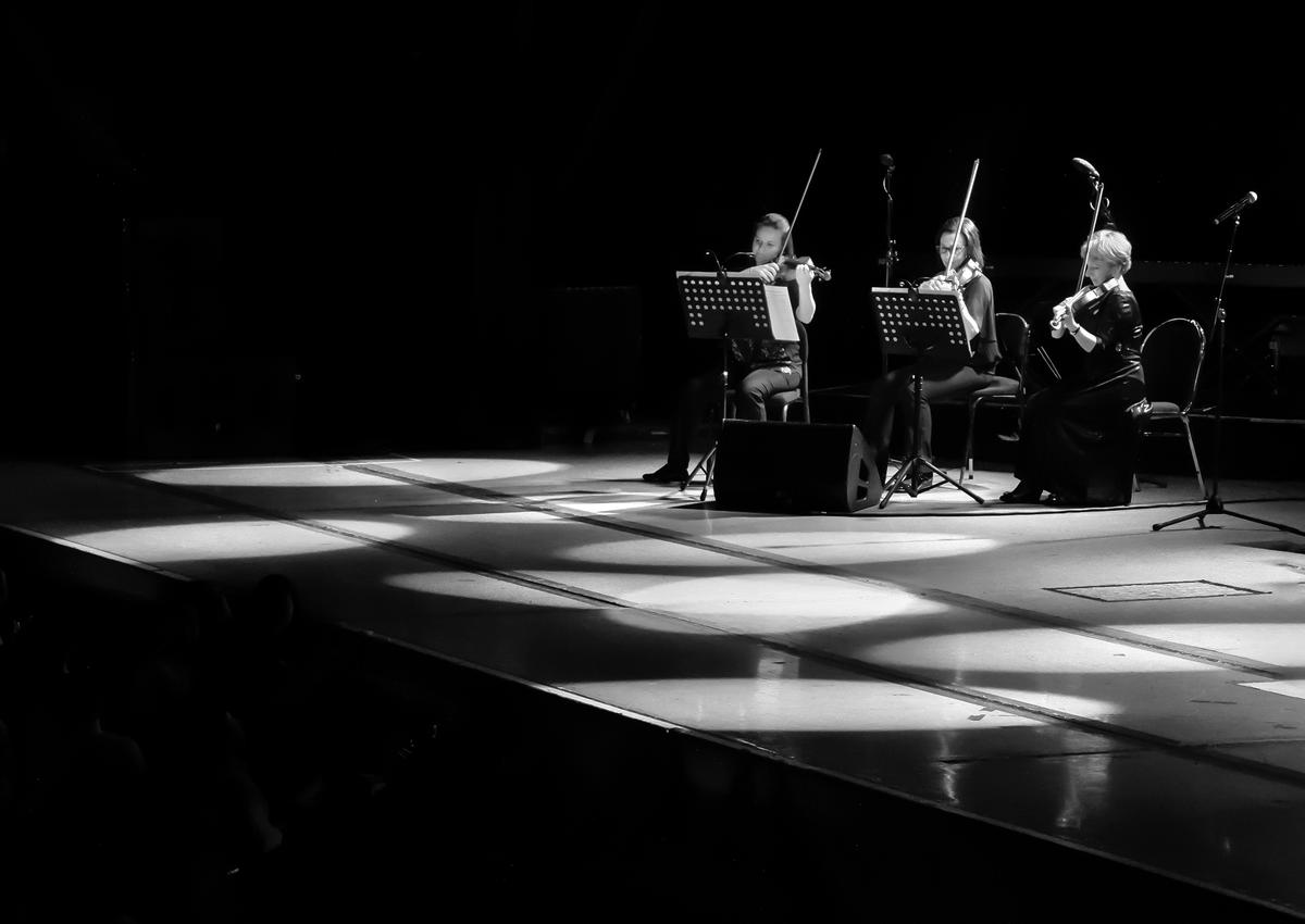 Jiongxin Peng; Strings Performance