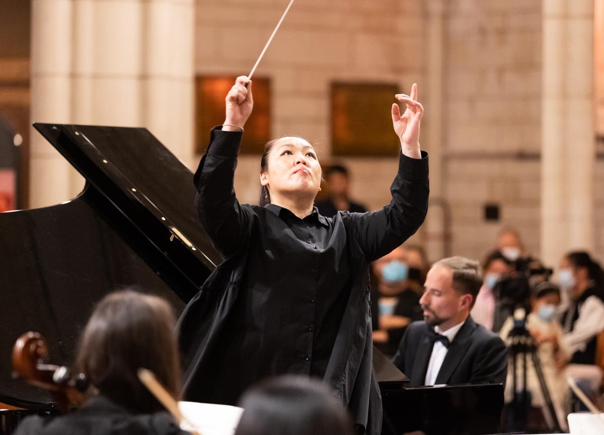 Karen Ip; Elizabeth Lau at St Matthew in the city;Piano Extravaganza