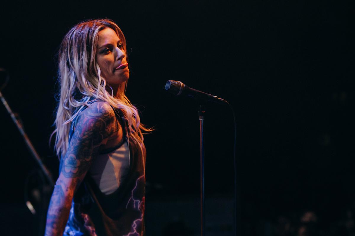 Nichole Davis;Gin Wigmore