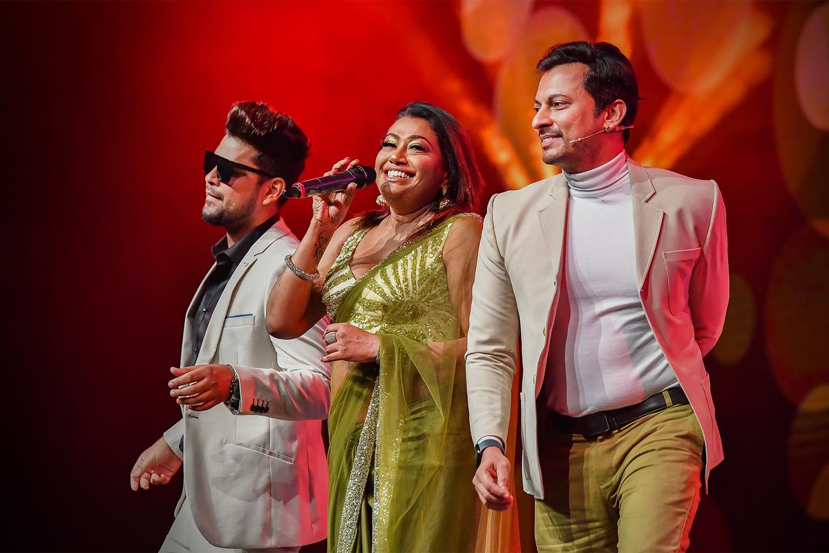Sanka Vidanagama;Beauty Of Dance;Nirosha Virajini preforms at Roo Thala concert in Christchurch on March 31, 2023.
