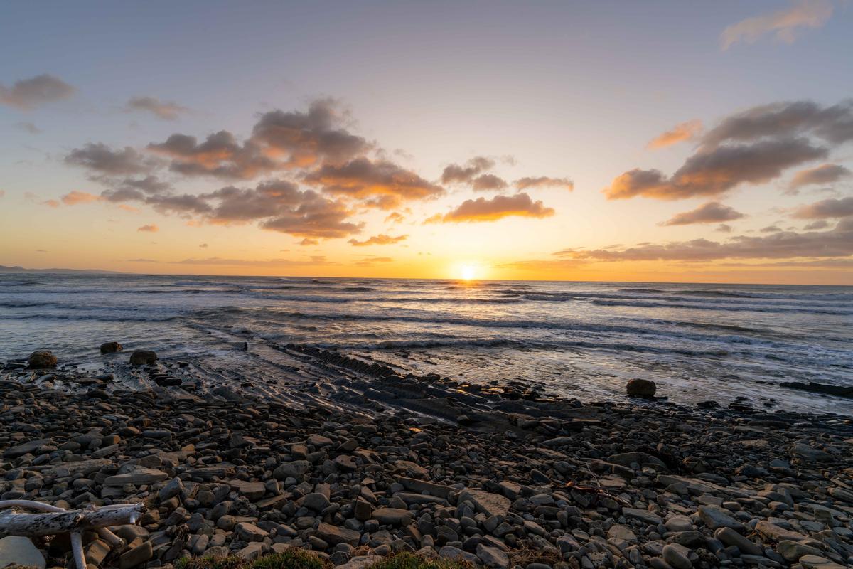 Flynn;The amazing sunrise;Castle point