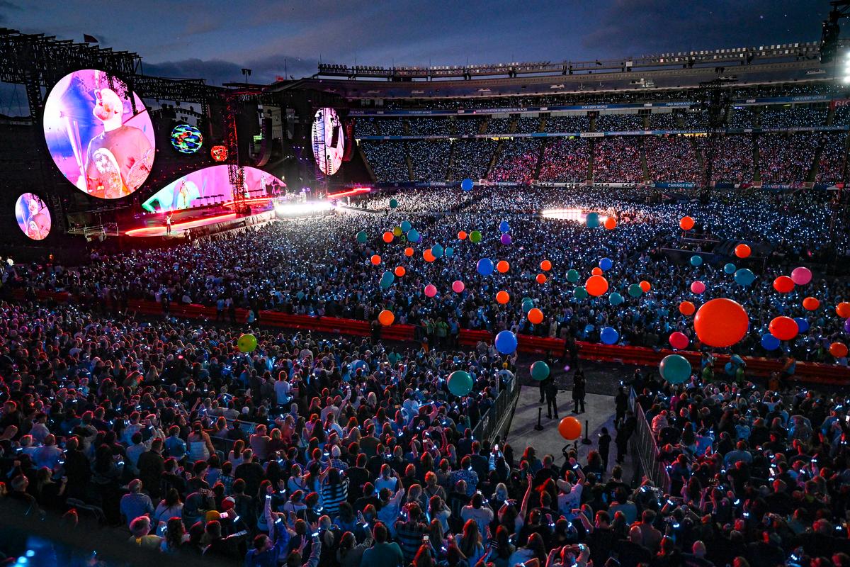 Alan Lee;Coldplay at Eden Park;General view of the balls released at the Coldplay   Music of the Spheres World Tour music concert at Eden Park, Auckland, New Zealand on Saturday 16 November 2024. Photo credit: Alan Lee / www.photosport.nz