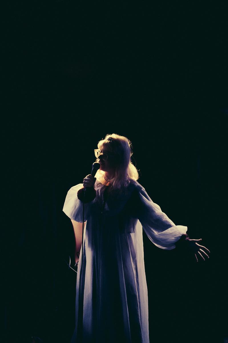 Azrie Azizi;Mary Ocher ;Ethereal in the Whammy Bar